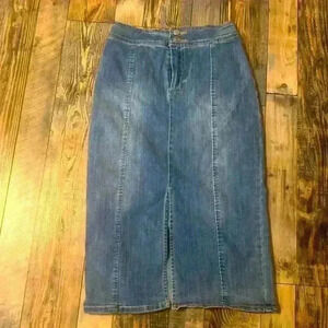 Women’s jean skirt size small
